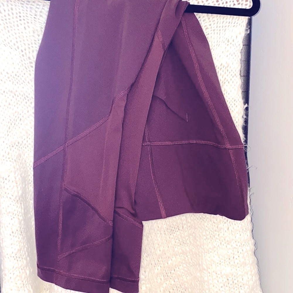 Lululemon High-Waisted Cropped Leggings – Maroon – Size 8 – NEW 🔥 - Picture 4 of 6